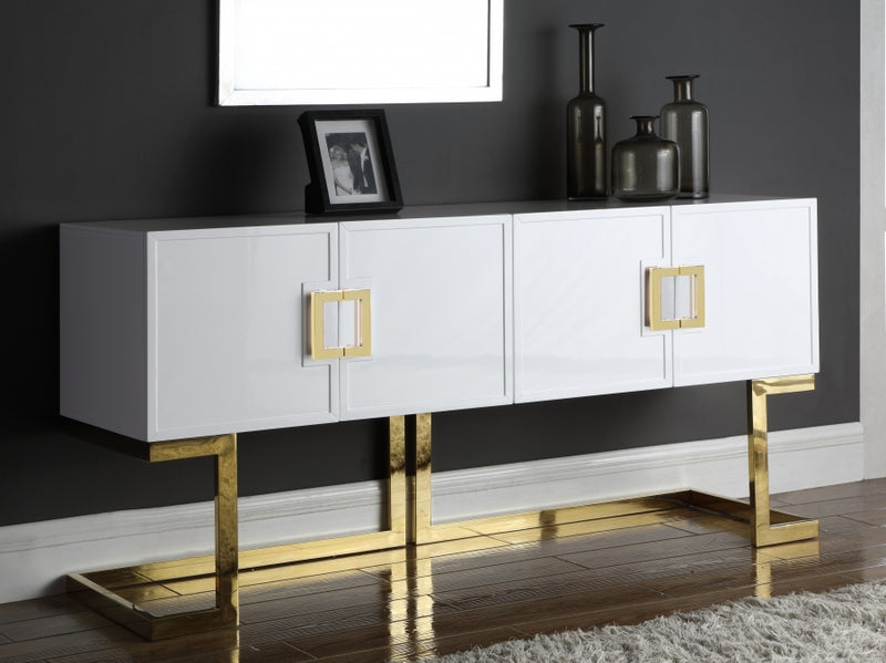 d-c-home  A sensational black and white makeover for your sideboard!