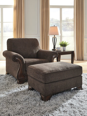 Milton Traditional Living Room Collection