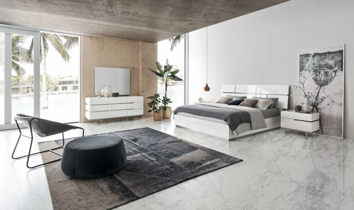 Artemide White Bedroom Collection by ALF Italia