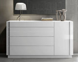 Amera White Lacquered Modern Platform Bed with LED