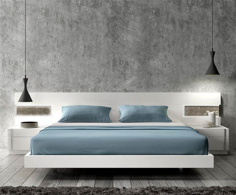 Amera White Lacquered Modern Platform Bed with LED